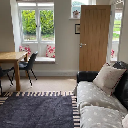 Scotland Lodge Farm, Stonehenge - The Stalls Groundfloor No Dogs & The Loft Dog Friendly Salisbury Exterior photo