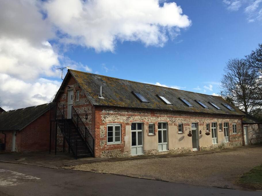 Scotland Farm, Stonehenge - The Stalls Groundfloor No Dogs & The Loft Dog Friendly *